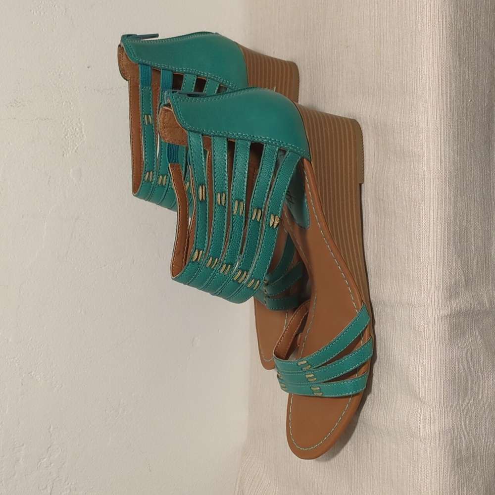 eurosoft by Soffit Turquoise Strappy Sandals - Size 8.5M